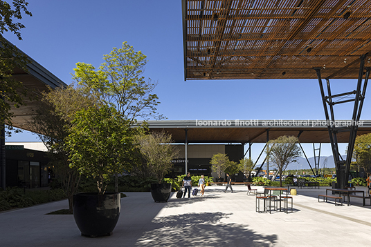 praça aeroporto flp ja8 arquitetura e paisagem