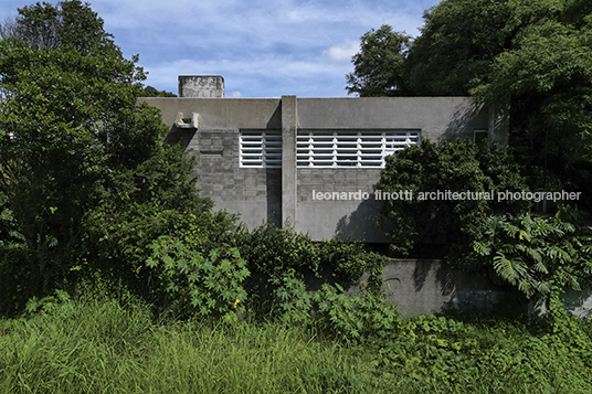 gerassi house Paulo Mendes da Rocha