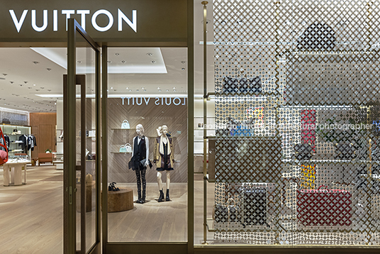 louis vuitton feminina - iguatemi lv