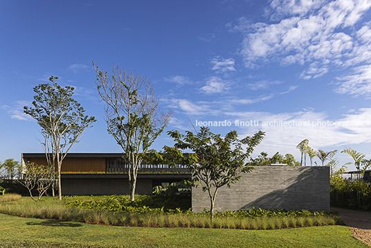 casa vetor - fazenda boa vista felipe caboclo arquitetura