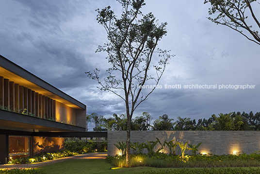 casa vetor - fazenda boa vista felipe caboclo arquitetura