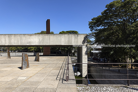 exposição pedra viva - mube guilherme wisnik