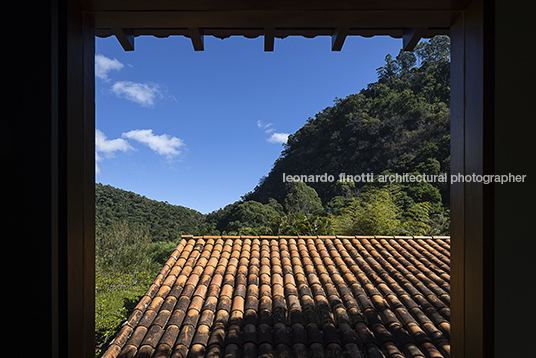 casa gf miguel pinto guimarães