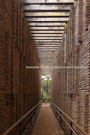 galeria claudia andujar - inhotim arquitetos associados