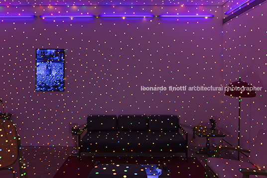 galeria yayoi kusama - inhotim mach arquitetos