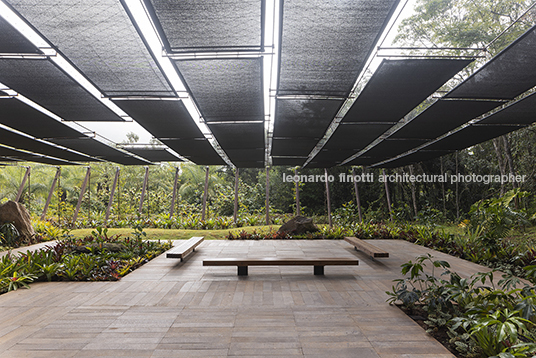 galeria yayoi kusama - inhotim mach arquitetos