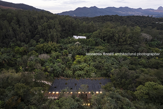 galeria yayoi kusama - inhotim mach arquitetos