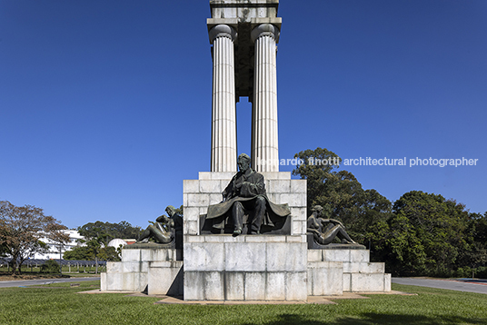 monumento a ramos de azevedo galileo emendabili