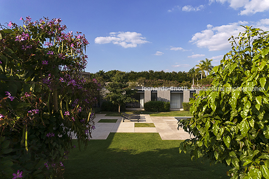 casa rcn - fazenda boa vista jacobsen arquitetura