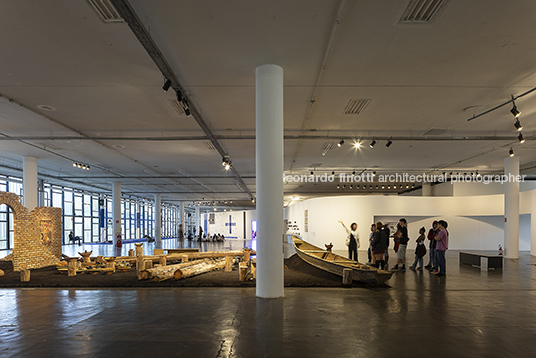 35ª bienal - coreografias do impossível vão arquitetura