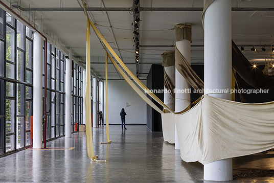 35ª bienal - coreografias do impossível vão arquitetura