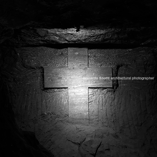 museo subterráneo monumental 180 metros/ catedral de sal yemail arquitectura