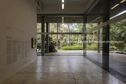 galeria mata - inhotim paulo orsini