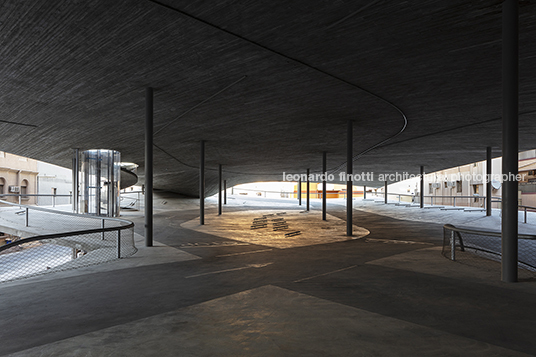 parking b christian kerez
