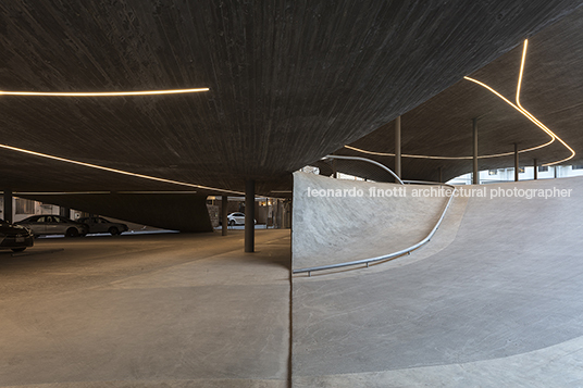 parking b christian kerez