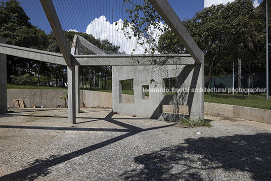 praça dalva simão burle marx