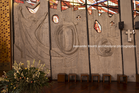 parroquia de la sangre de cristo salvador de alba martín