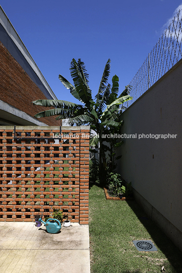 casa rf jobim carlevaro arquitetos