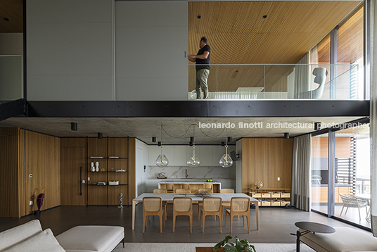 apartamento l&e jobim carlevaro arquitetos