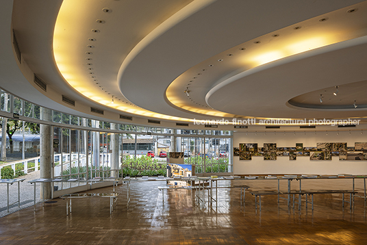 leonardo finotti trans:paisagem - casa do baile eder ribeiro