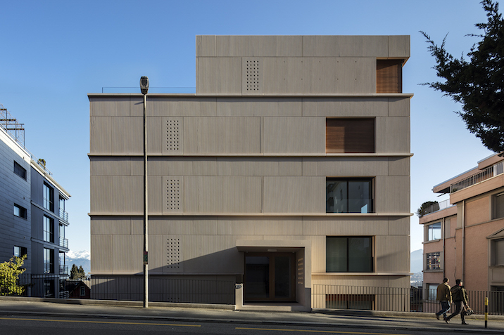 Grid_12_14318_180407_040p