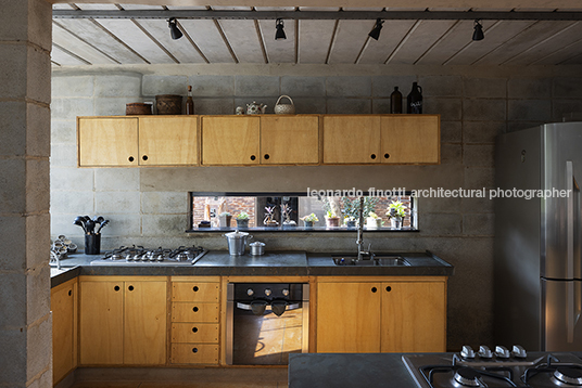 vila iapó arquitetos associados