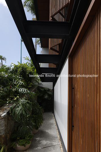 casa cl jobim carlevaro arquitetos