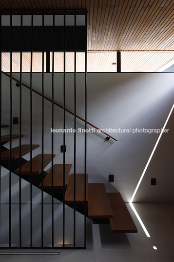 casa cl jobim carlevaro arquitetos