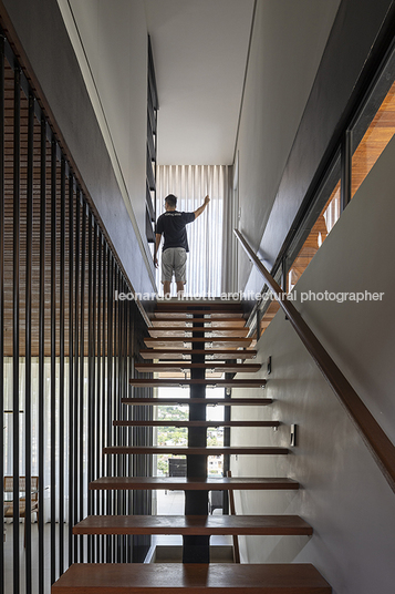 casa cl jobim carlevaro arquitetos
