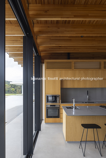 casa mlc jobim carlevaro arquitetos