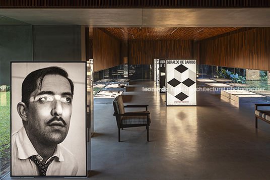 geraldo de barros: designer - dpot michelle jean de castro