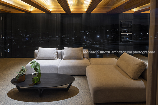 casa nave mareines arquitetura