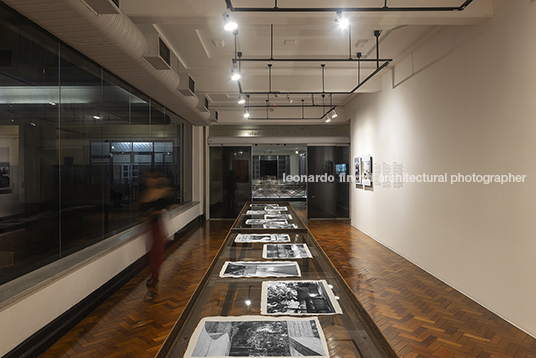 leonardo finotti: são paulo, multiplicidade - caixa cultural agnaldo farias