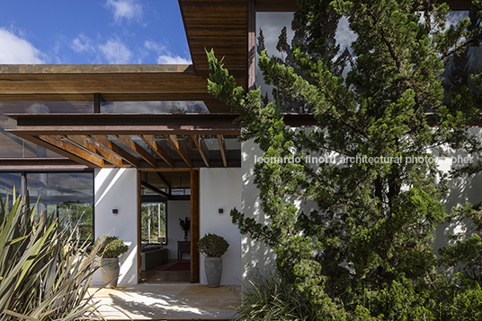 residência mondesir tiago freire