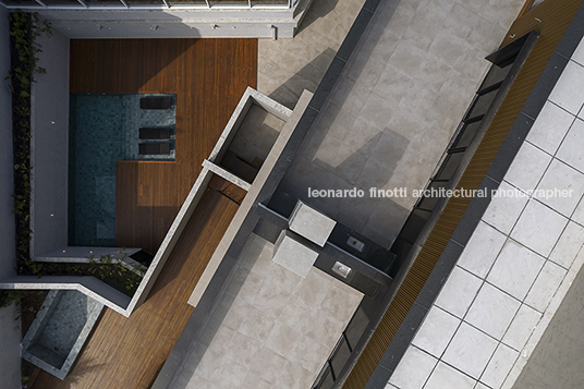 edifício em camboinhas alessandra lima