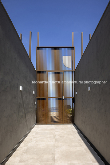 edifício em camboinhas alessandra lima