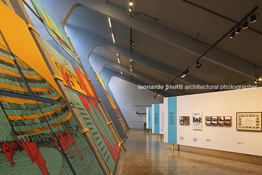 fábio penteado: pétalas e estrelas guilherme wisnik