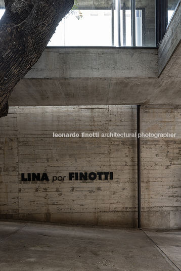 lina por finotti - espacio de cultura 3 plazas del colegio de arquitectos anibal mangoni