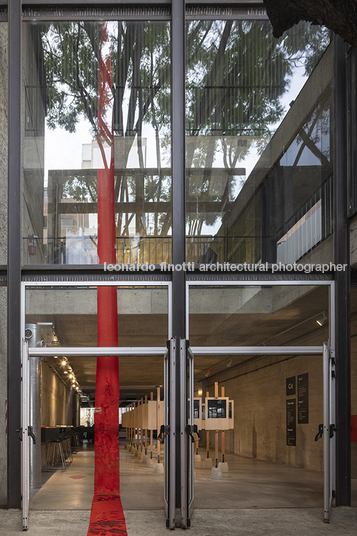 lina por finotti - espacio de cultura 3 plazas del colegio de arquitectos anibal mangoni