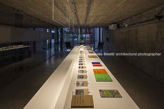 lina por finotti - espacio de cultura 3 plazas del colegio de arquitectos anibal mangoni