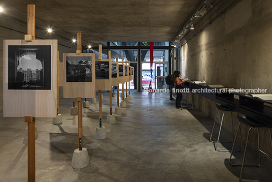 lina por finotti - espacio de cultura 3 plazas del colegio de arquitectos anibal mangoni