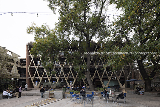 facultad de arquitectura de la um enrico tedeschi