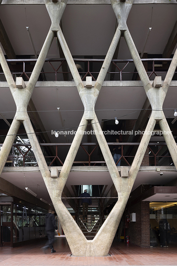 facultad de arquitectura de la um enrico tedeschi