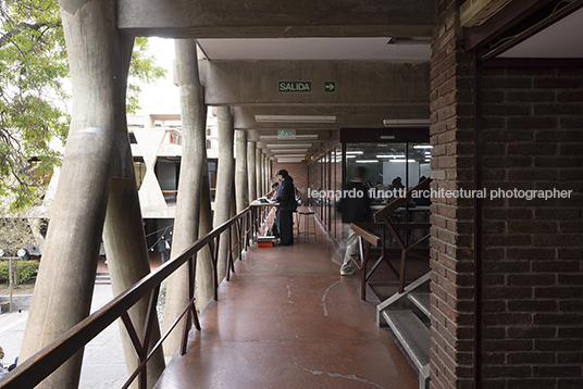 facultad de arquitectura de la um enrico tedeschi