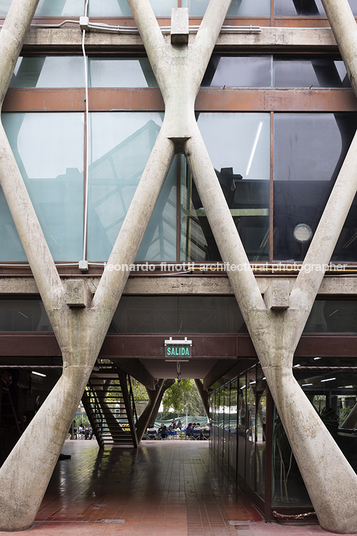 facultad de arquitectura de la um enrico tedeschi