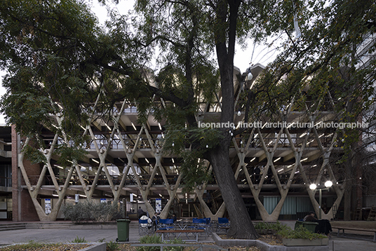 facultad de arquitectura de la um enrico tedeschi