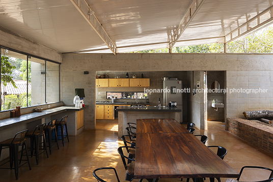 vila iapó arquitetos associados