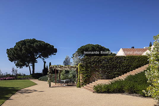 estancia catalunia bosshard vaquer architekten