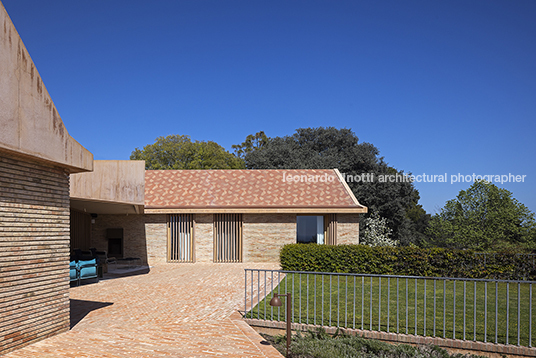estancia catalunia bosshard vaquer architekten