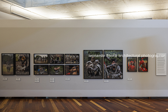 exposição maxita yano - galeria claudia andujar maxita yano